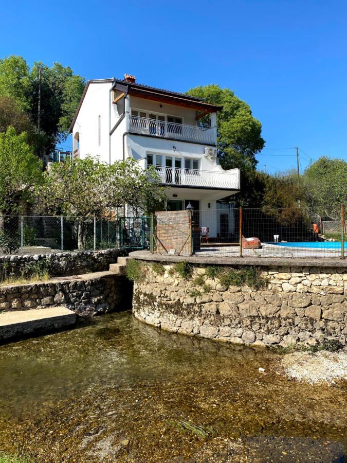 Villa Kosor Spring บลากาย ภายนอก รูปภาพ