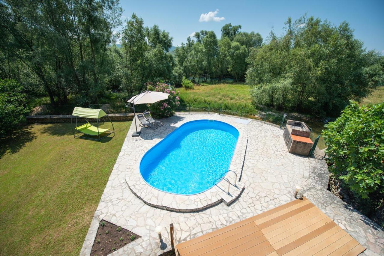 Villa Kosor Spring บลากาย ภายนอก รูปภาพ