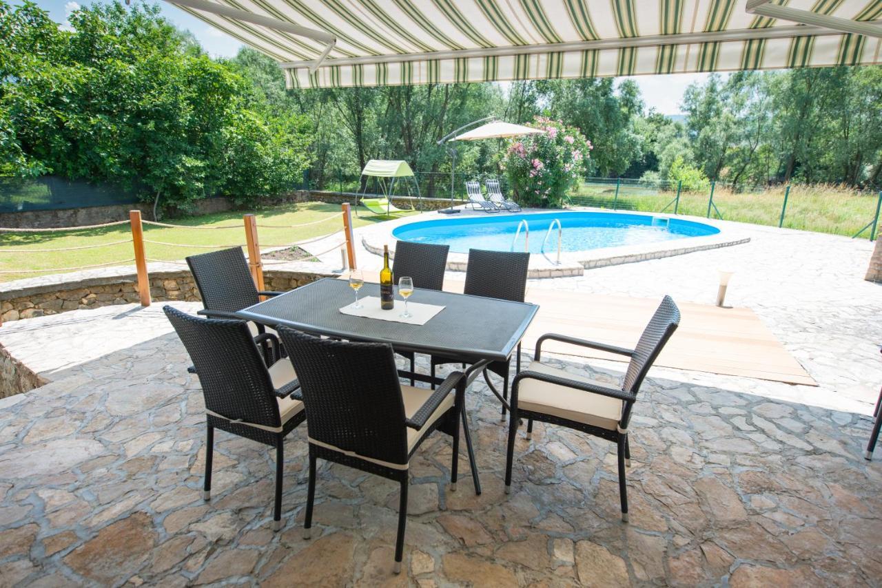 Villa Kosor Spring บลากาย ภายนอก รูปภาพ